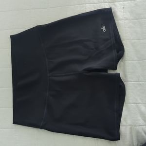alo yoga shorts, 4" inseam, size large